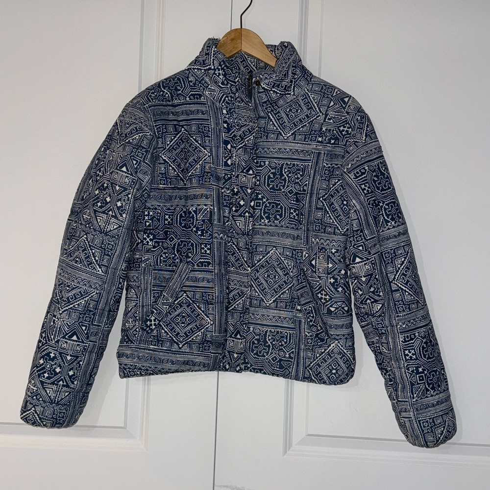 Billabong Navy and White Patterned Puffer Jacket